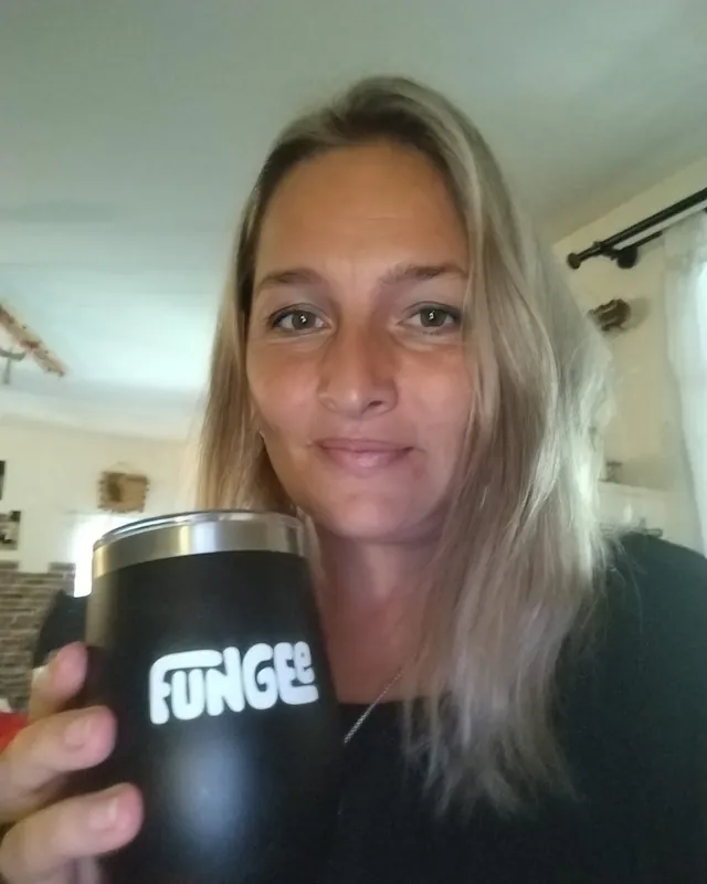 Lenka S.